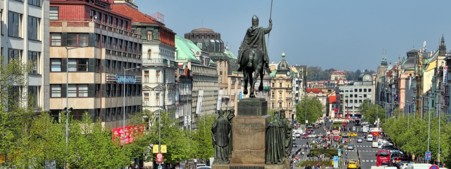 Varov&aacute;n&iacute; před podvodn&yacute;mi telefonisty a odes&iacute;lateli e-mailů vyd&aacute;vaj&iacute;c&iacute;mi se za pracovn&iacute;ky FA&Uacute;